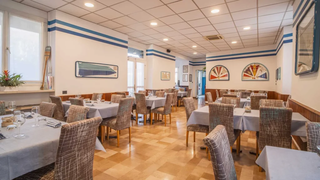 Ristorante Bar Canottieri Lecco - Marketing Digitale per Ristoranti: Strategie per Aumentare le Prenotazioni nel 2026