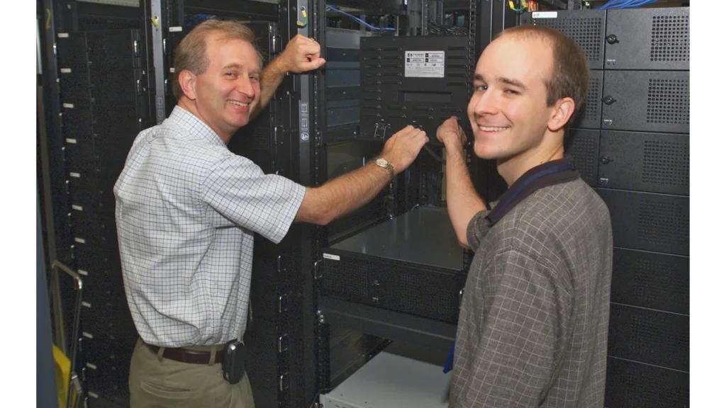Server farm NASA simbolo dell'infrastruttura computing dietro le applicazioni di marketing AI per PMI (Fonte: Wikimedia Commons, Public Domain)